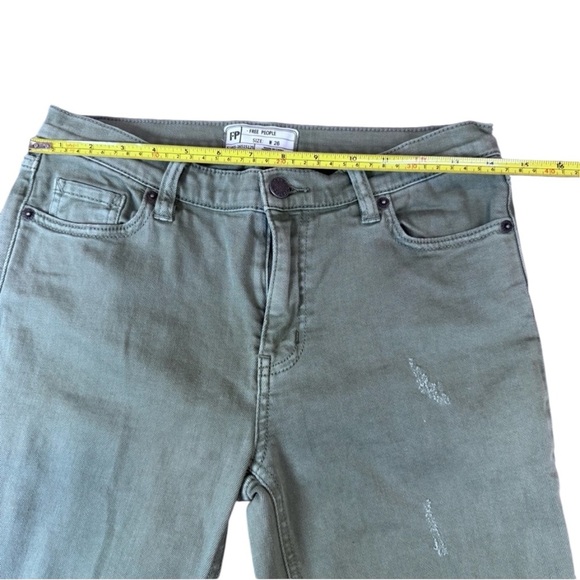 Free People Distressed Green Cropped Jeans with Frayed Hem - Picture 12 of 15